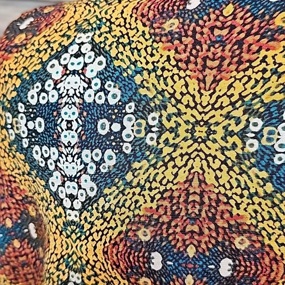 LuLaRoe Kimomo Sz M Like New - Picture 5 of 8